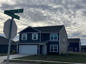 1545 Catenary Wy in Galloway, OH - Building Photo - Building Photo