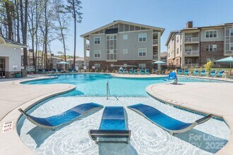 1021 Glenn Valley Ln in Indian Trail, NC - Foto de edificio - Building Photo