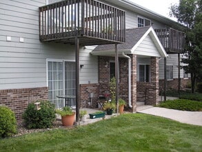 1109 Teakwood St in Brandon, SD - Building Photo - Building Photo