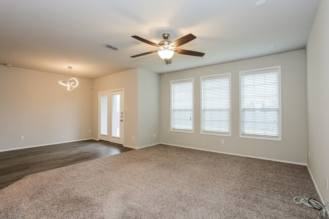 202 Shetland Ct in Waxahachie, TX - Building Photo - Building Photo