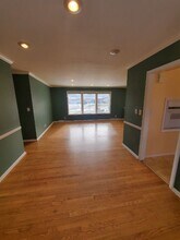 8862 N Malibu Dr in Bayside, WI - Building Photo - Building Photo