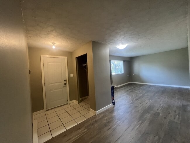 649 Farquhar St in Nanaimo, BC - Building Photo - Building Photo