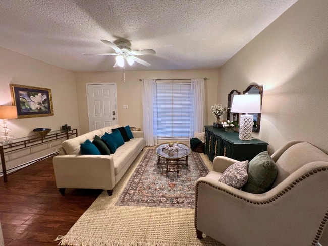 604 Meadow Lark Ave in Austin, TX - Building Photo - Building Photo