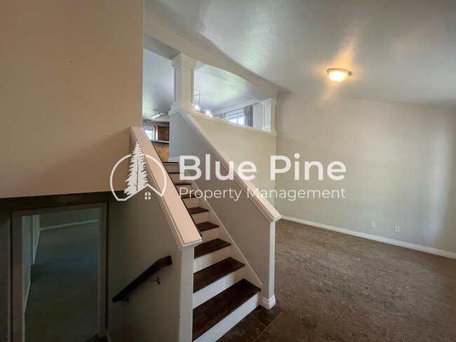 1941 Oakbrook Rd in Idaho Falls, ID - Building Photo - Building Photo