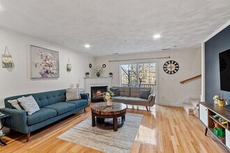 18 Dale St in Andover, MA - Building Photo - Building Photo