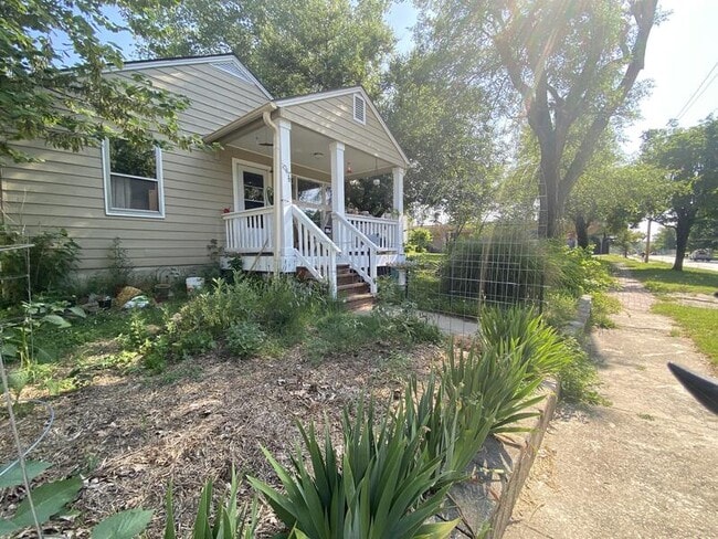 property at 1047 Delaware St