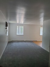 Colonial Pines Apartments in Norristown, PA - Building Photo - Interior Photo