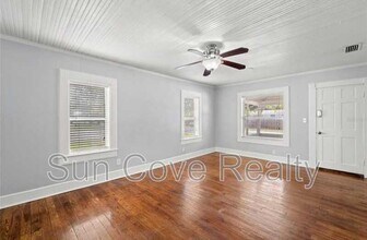 1803 Douglas Ave in Clearwater, FL - Building Photo - Building Photo