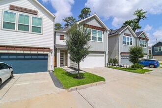 5213 Pinemont Creek Ln in Houston, TX - Building Photo - Building Photo