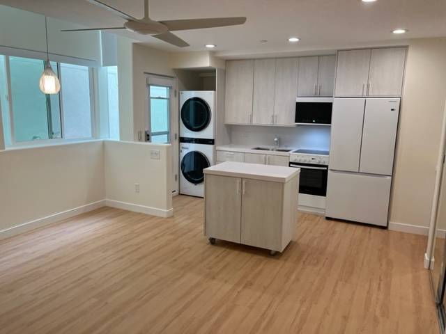 property at 2300 Oxford Ave