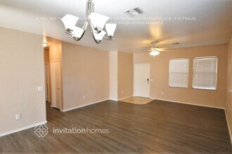 6965 W Midway Ave in Glendale, AZ - Building Photo - Building Photo