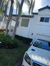 202 NE 211th Terrace in Miami, FL - Building Photo - Building Photo