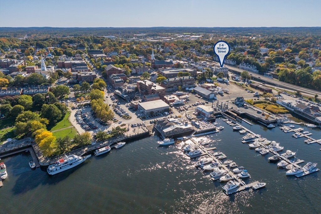 6 Market St in Newburyport, MA - Building Photo