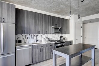 222 N Ada St in Chicago, IL - Building Photo - Building Photo