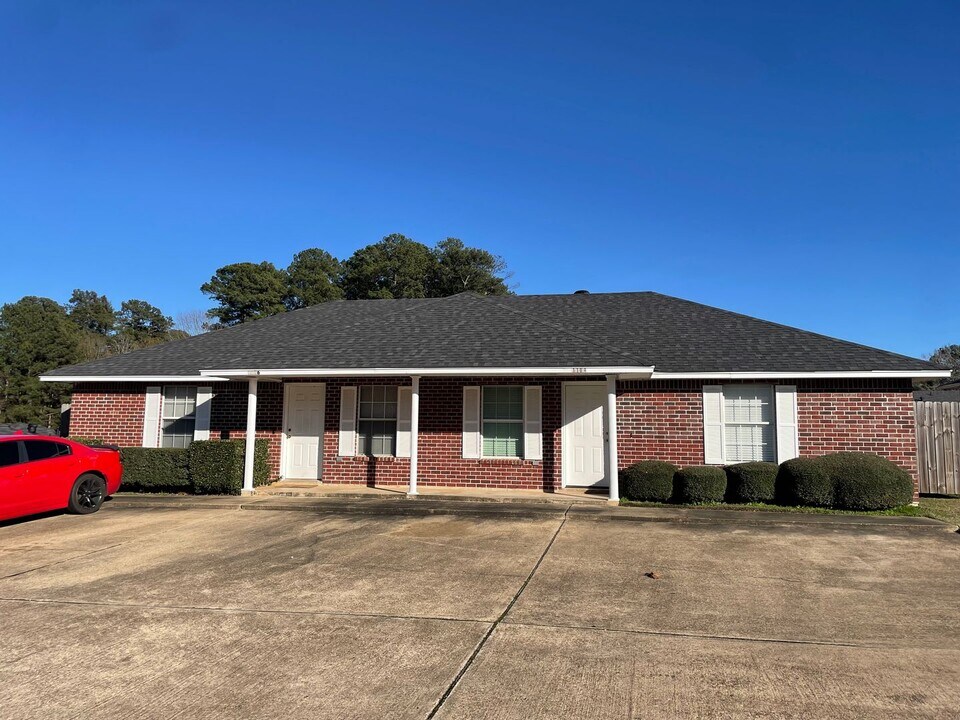 1106 Sybil Dr in Ruston, LA - Building Photo