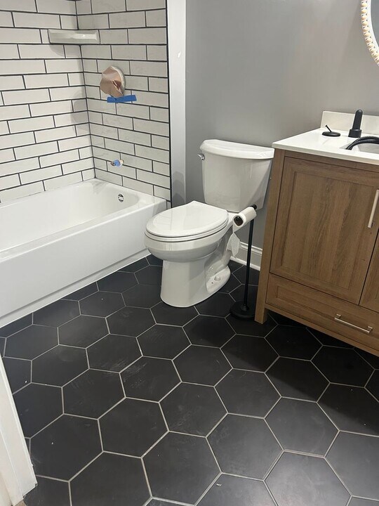 3914 Cherokee Woods Way in Knoxville, TN - Building Photo