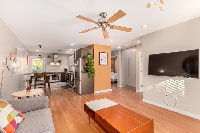 property at 1850 E Maryland Ave