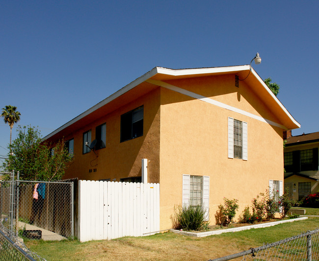 1015 N Sacramento Ave in Ontario, CA - Building Photo - Building Photo