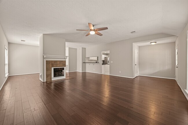 27 Lush Meadow Pl in Spring, TX - Building Photo - Building Photo