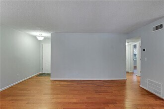 176 Barone Pl NW in Atlanta, GA - Building Photo - Building Photo