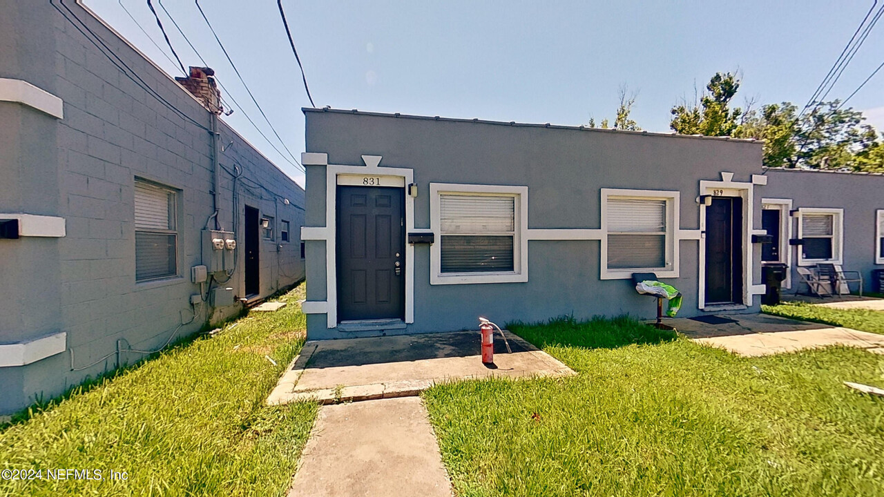 831 Minnie St in Jacksonville, FL - Building Photo