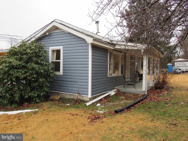 286 Mission Rd in Harpers Ferry, WV - Foto de edificio - Building Photo