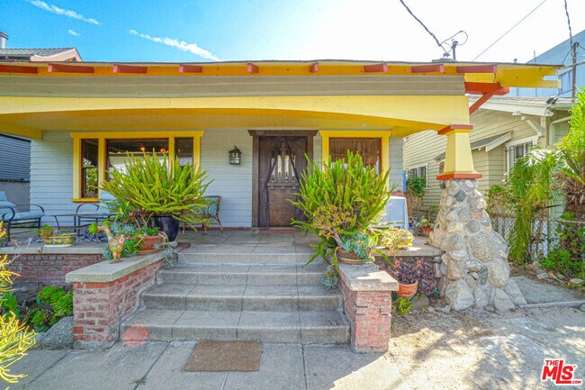 2230 Inez St in Los Angeles, CA - Building Photo - Building Photo
