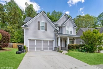4153 Creekrun Cir in Buford, GA - Building Photo - Building Photo