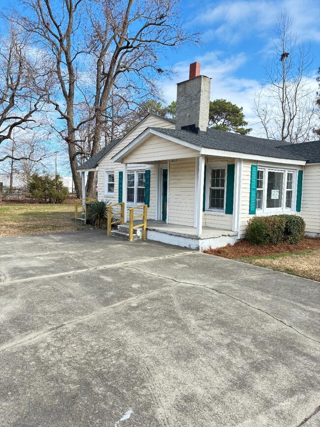 1601 Queen St E in Wilson, NC - Building Photo - Building Photo