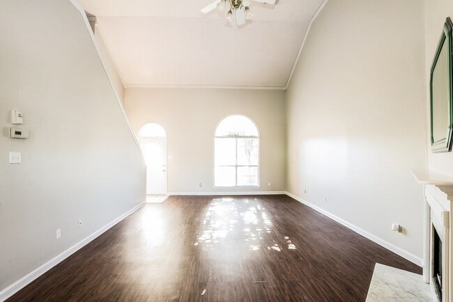 3143 Woodland Pine Dr in Lakeland, TN - Foto de edificio - Building Photo