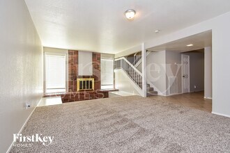 3909 Almondwood Dr in Las Vegas, NV - Foto de edificio - Building Photo