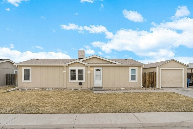 8343 Kearney St in Commerce City, CO - Building Photo - Building Photo