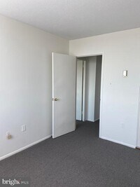 1 E University Pkwy photo'