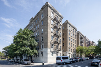 217 Haven Ave in New York, NY - Building Photo - Primary Photo