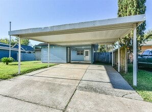 3706 Ramsey Dr in Pasadena, TX - Foto de edificio - Building Photo