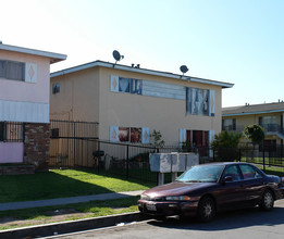 717 S Townsend St in Santa Ana, CA - Building Photo - Building Photo