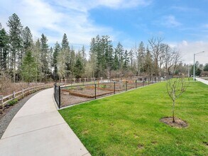 17610 SW Falling Leaf Ct in Beaverton, OR - Building Photo - Building Photo