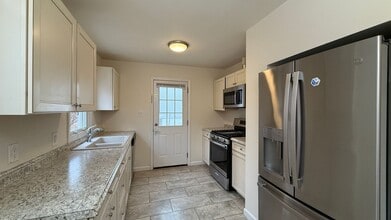 3914 Findley Rd in Woodbridge, VA - Building Photo - Building Photo