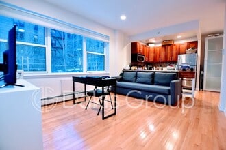 25-44-44 Crescent St in Queens, NY - Building Photo - Building Photo