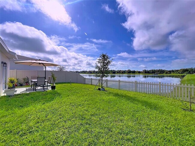 1285 Deepwater Cir in Eagle Lake, FL - Building Photo - Building Photo