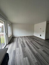 1265 NE Purcell Blvd in Bend, OR - Building Photo - Building Photo