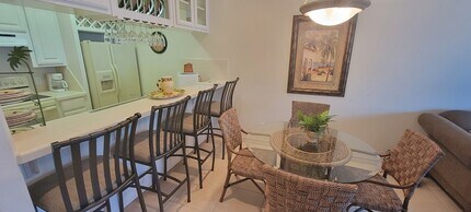 107 E Bahama St in South Padre Island, TX - Building Photo - Building Photo
