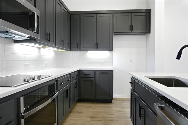 property at 631 Redwood Wy