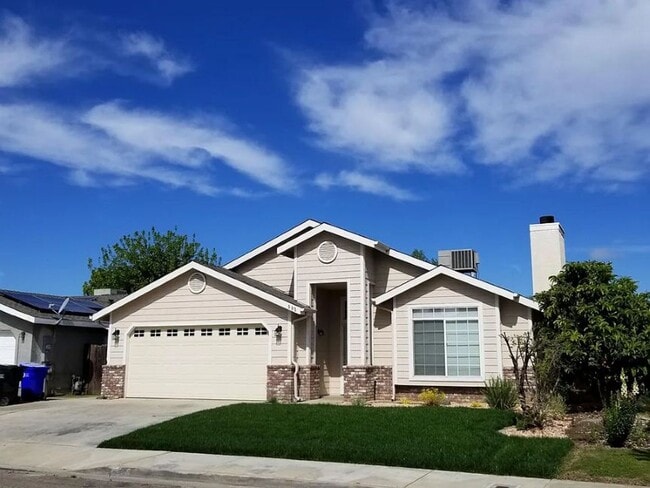 property at 595 S Cottage St