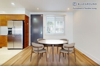 220 E Broadway in Glendale, CA - Building Photo - Building Photo