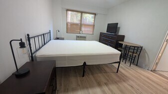 7900 Old York Rd, Unit 105A in Elkins Park, PA - Building Photo