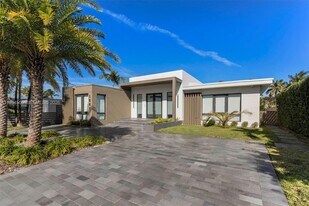 1661 Daytonia Rd in Miami Beach, FL - Building Photo