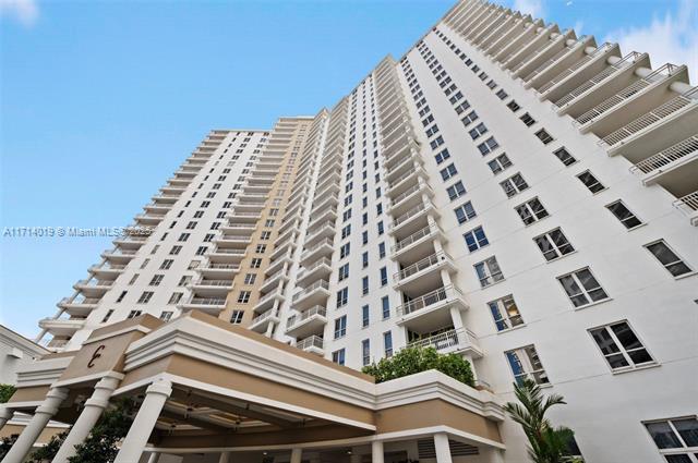 701 Brickell Key, Unit 609 in Miami, FL - Foto de edificio