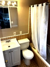 16225 S Caress Ave, Unit 16225 South Caress avenue in Compton, CA - Foto de edificio - Building Photo