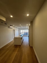 1 Glenmore Rue in Hampstead, QC - Building Photo - Building Photo